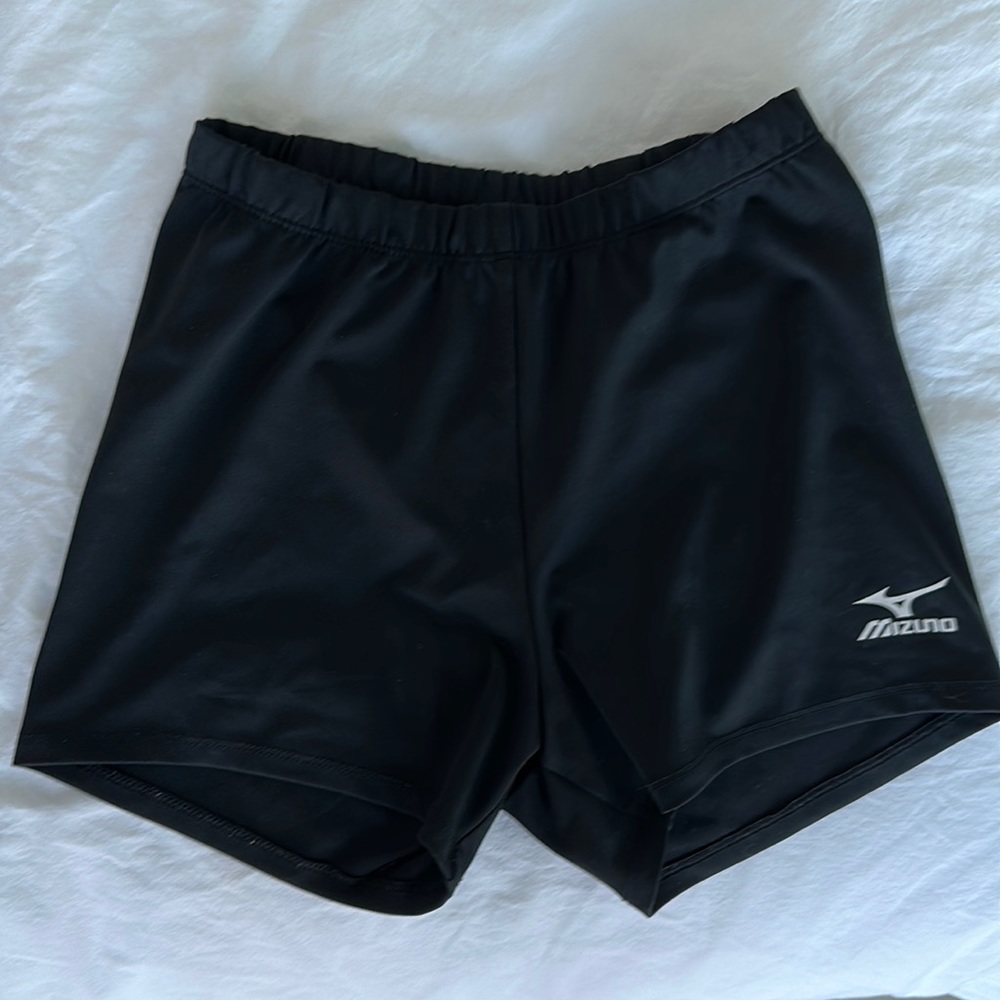 Mizuno Volleyball shorts
